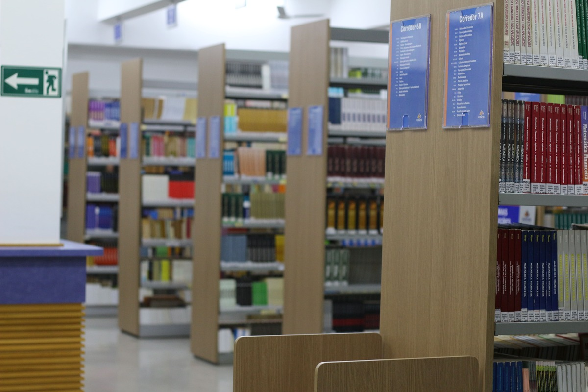 Ambiente da Biblioteca UNIFAFIBE
