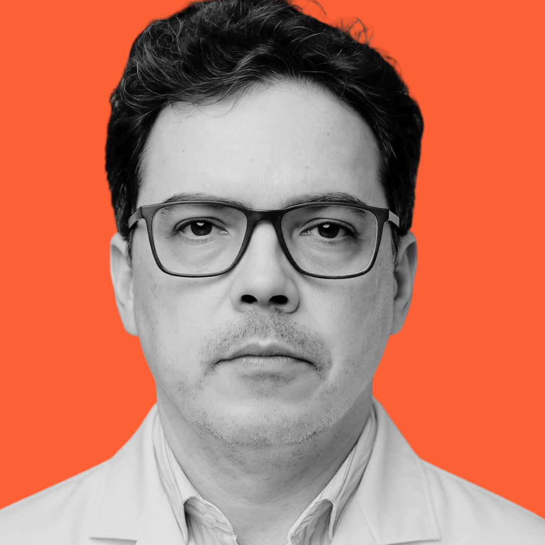 Prof. Esp. Vinicius Vandre Trindade Francisco