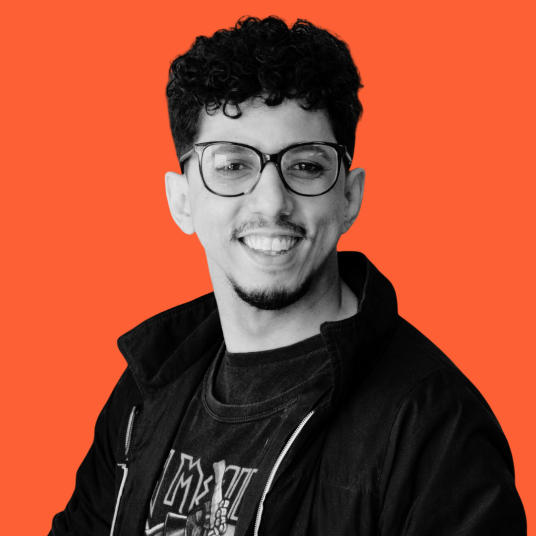 Prof. Esp. Victor Augusto de Sousa Aiello